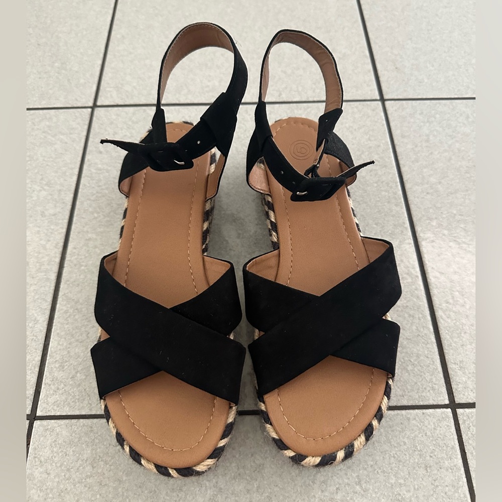 Urban Outfitters - strapy ankle platform sandals